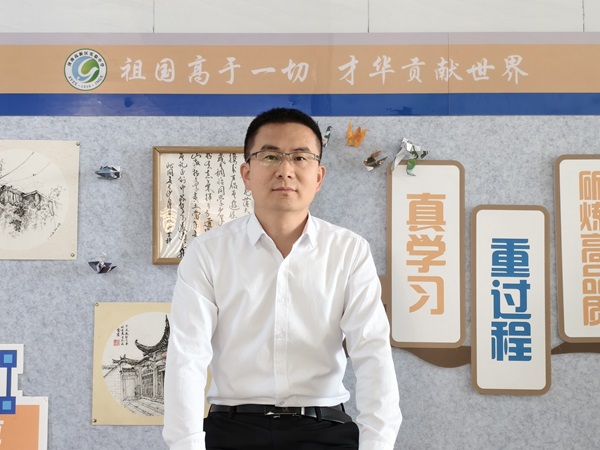 田延东.jpg